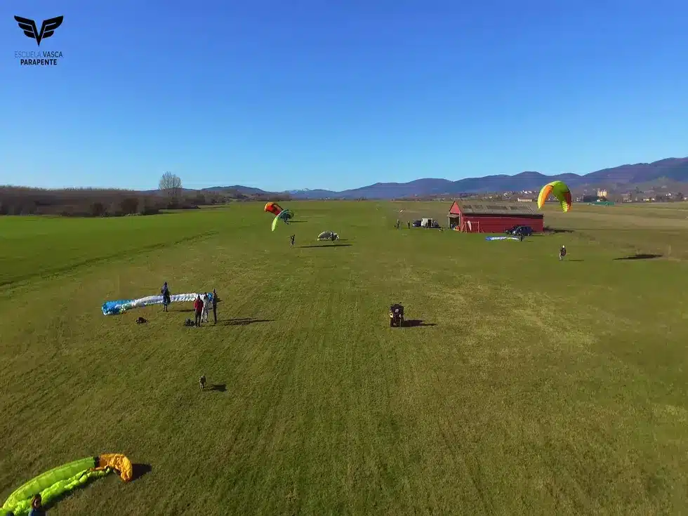 campo vuelo escuela de parapente